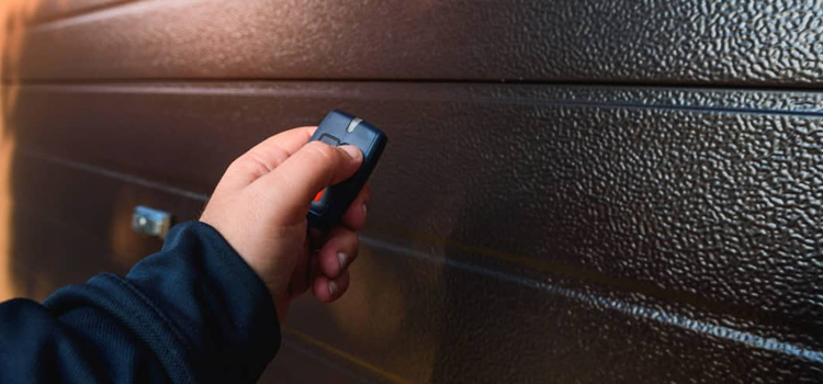 automatic door opener with remote control in Discovery Bay